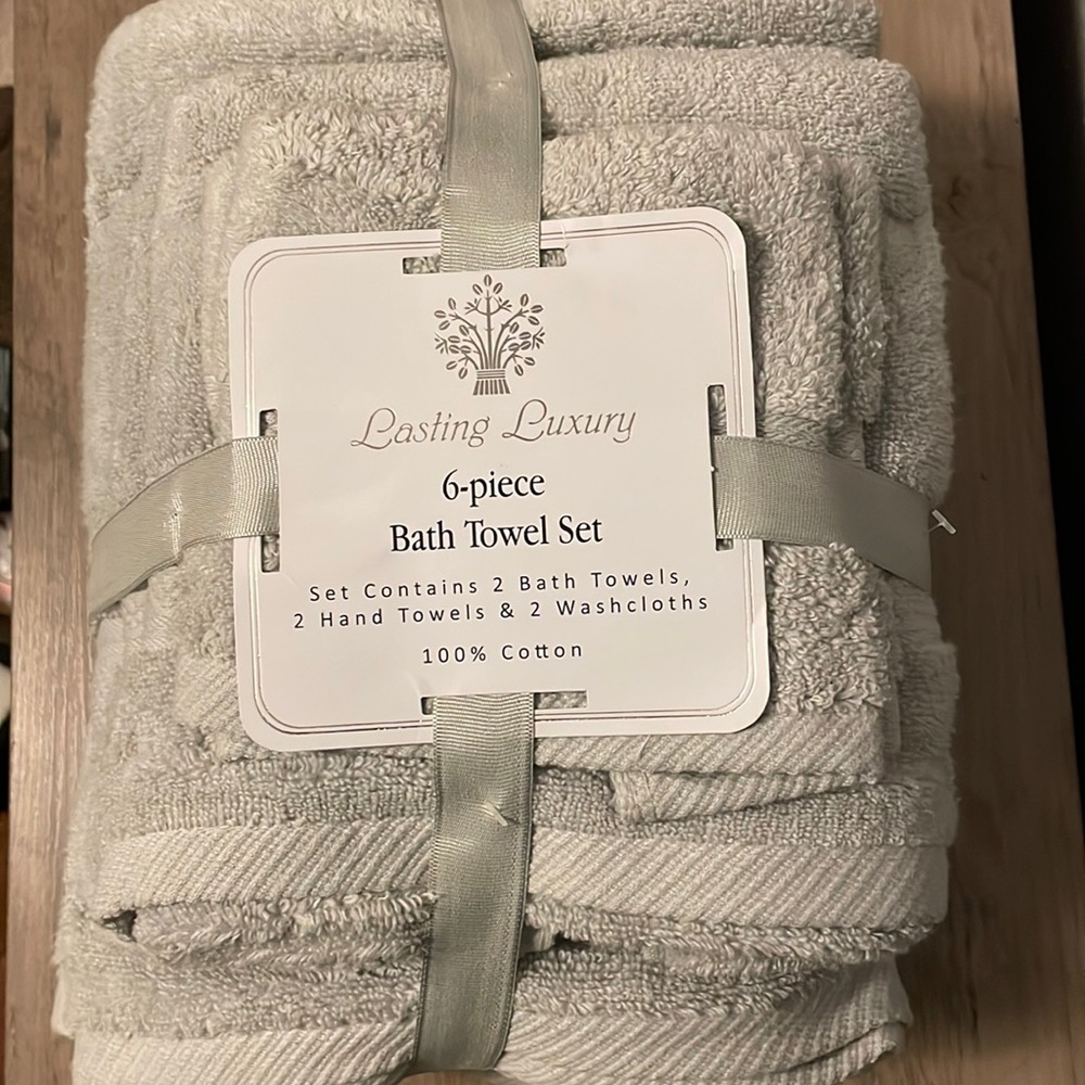 Lasting luxury 6 piece bath towel set